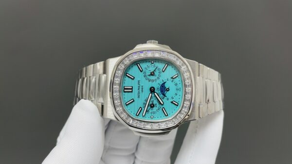 Patek Philippe Nautilus 5740/1G