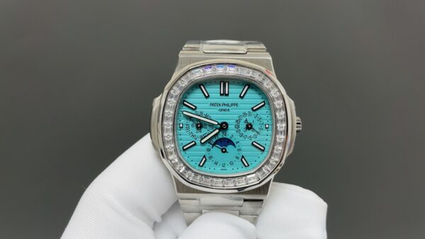 Patek Philippe Nautilus 5740/1G