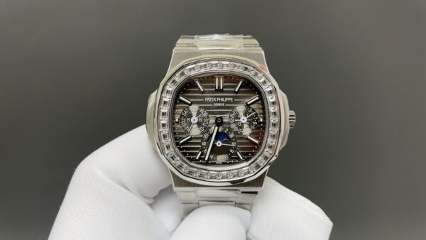 Patek Philippe Nautilus 5740/1G