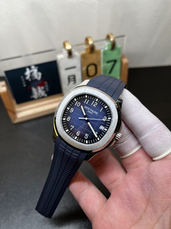 Patek Philippe Aquanaut (AQUANAUT) Blue