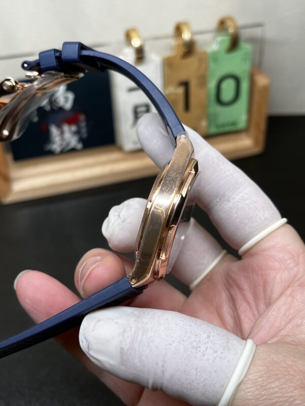 Vacheron Constantin Overseas 4500V Blue