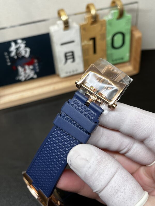 Vacheron Constantin Overseas 4500V Blue