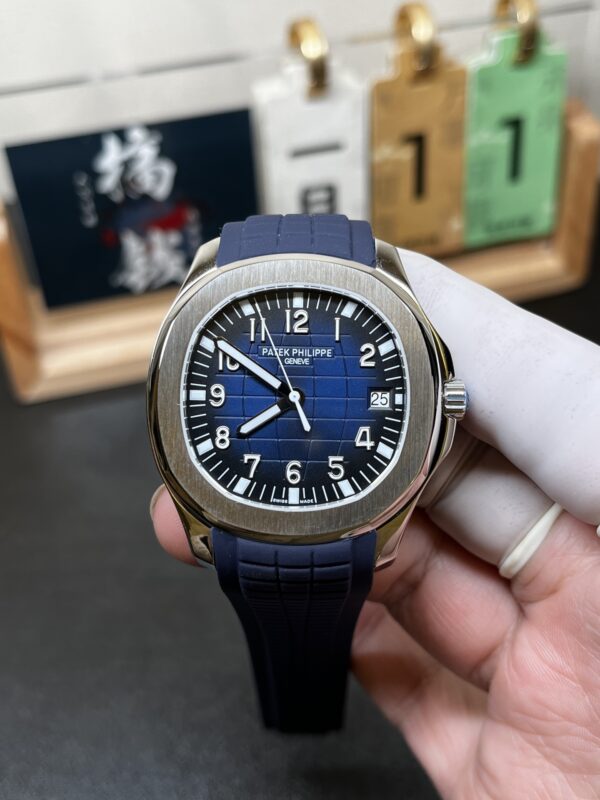 Patek Philippe Aquanaut (AQUANAUT) Blue