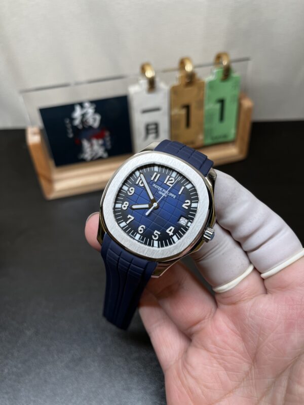 Patek Philippe Aquanaut (AQUANAUT) Blue