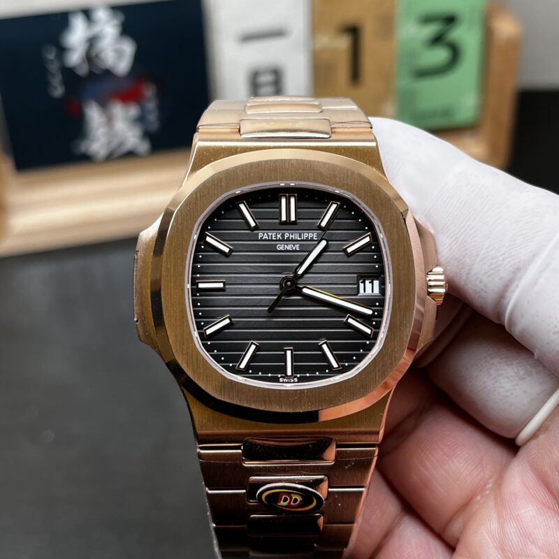 i1768241058110_5582_0_0-1.jpg Patek Philippe Nautilus (NAUTILUS) Rose Gold