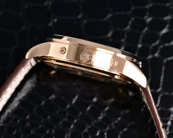 Jaeger-LeCoultre Master Control (COMPLICATIONS)