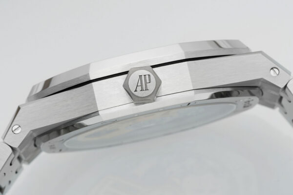 Audemars Piguet Royal Oak 15500 White