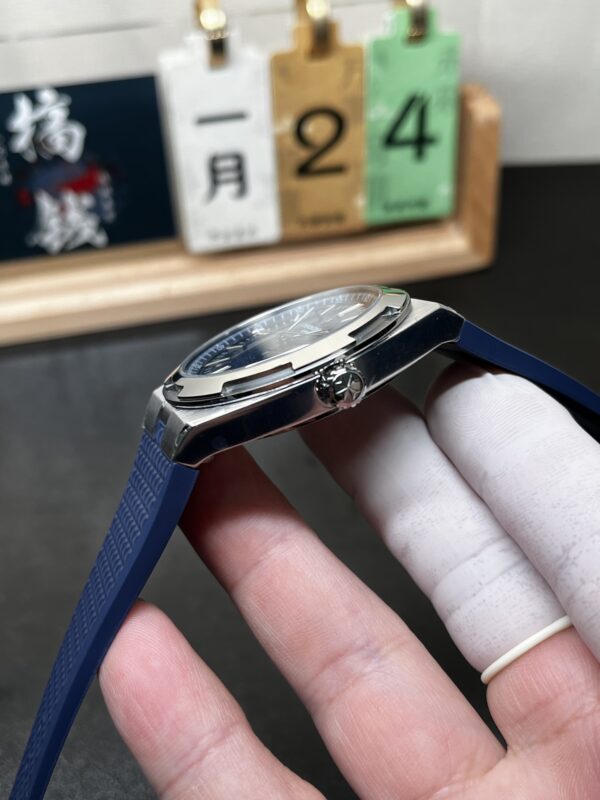 i1769191846694_5979_0_1.jpg Vacheron Constantin Overseas (OVERSEAS) Blue