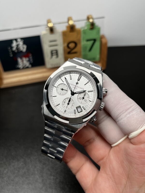 Vacheron Constantin Overseas (OVERSEAS) White