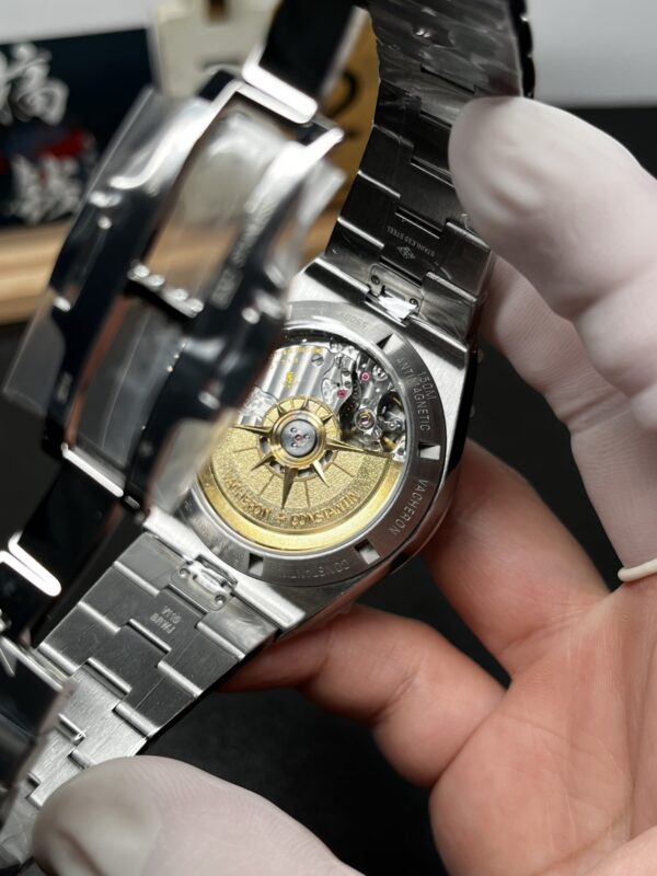 Vacheron Constantin Overseas (OVERSEAS) White