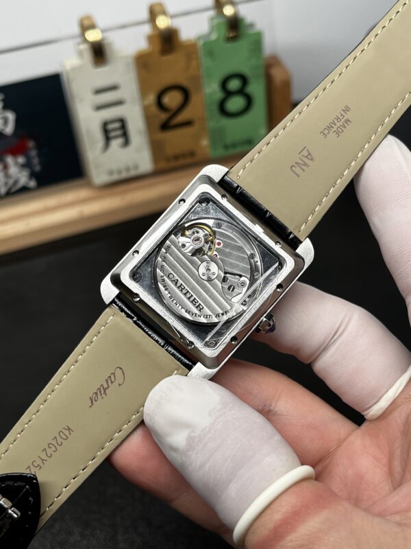 i1772220025552_9645_0_4-1.jpg Cartier Tank (TANK)