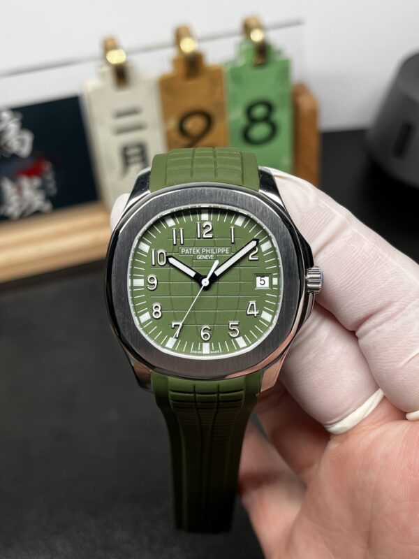 Patek Philippe Aquanaut (AQUANAUT) Green