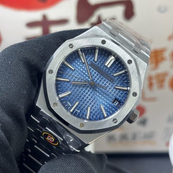 Audemars Piguet Royal Oak (ROYAL OAK) Ice Blue