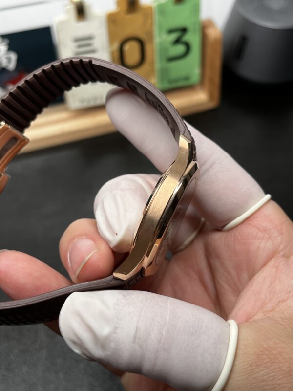 Patek Philippe Aquanaut (AQUANAUT) Rose Gold