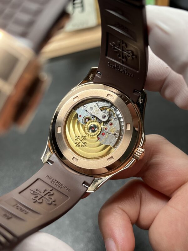 Patek Philippe Aquanaut (AQUANAUT) Rose Gold