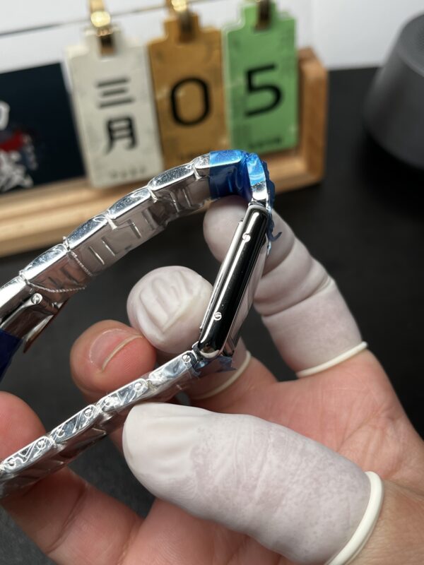 i1772657416010_7221_0_2.jpg Cartier Tank (TANK)