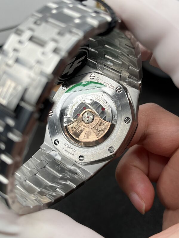 Audemars Piguet Royal Oak 15400 White