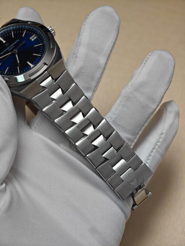 Vacheron Constantin Overseas 4500V Blue