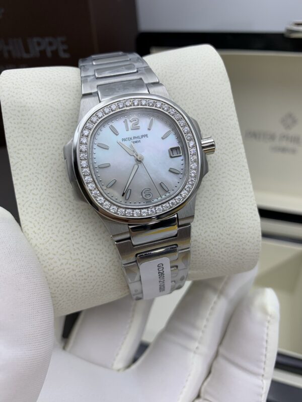 Patek Philippe Nautilus 7010 White