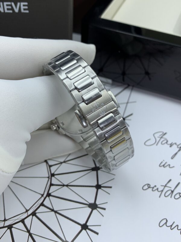 Patek Philippe Nautilus 7010 White