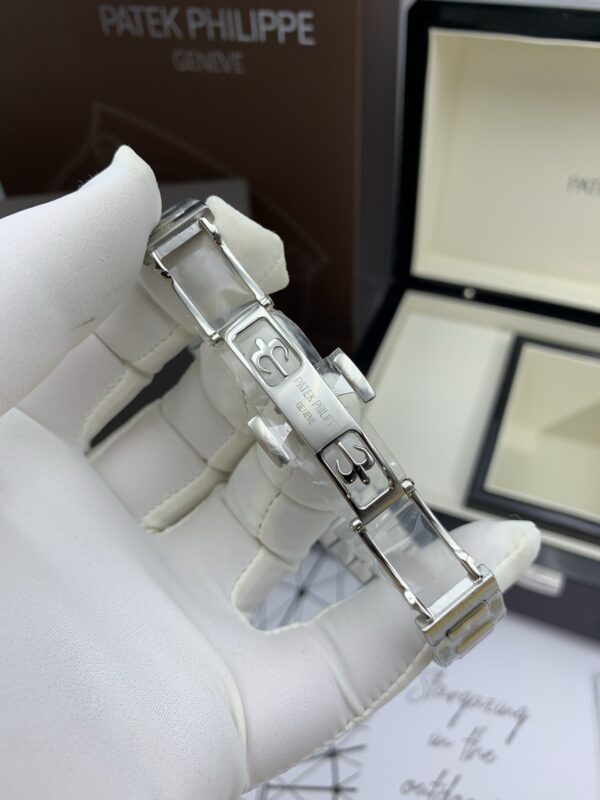 Patek Philippe Nautilus 7010 White