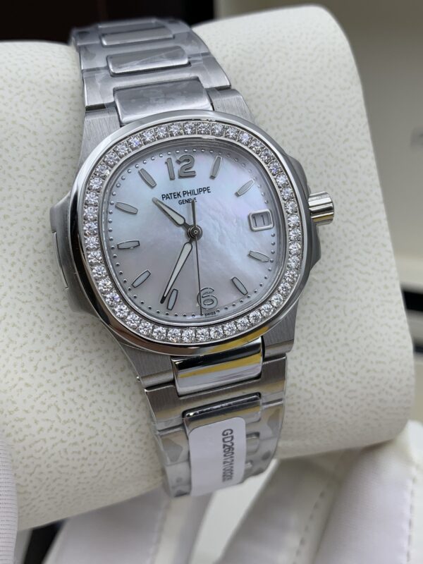 Patek Philippe Nautilus 7010 White
