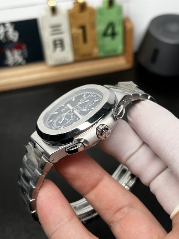 Patek Philippe Nautilus 5990