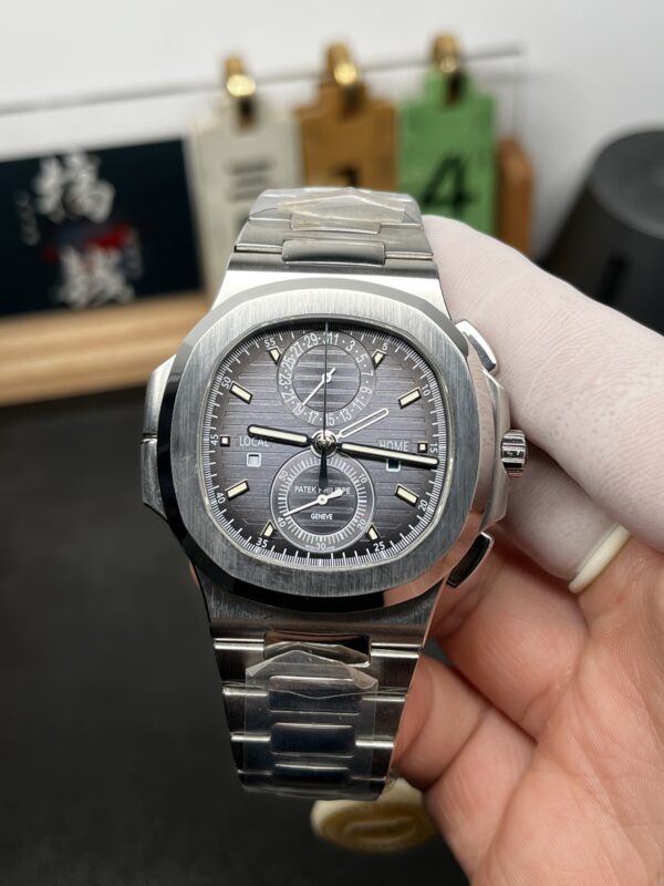 Patek Philippe Nautilus 5990