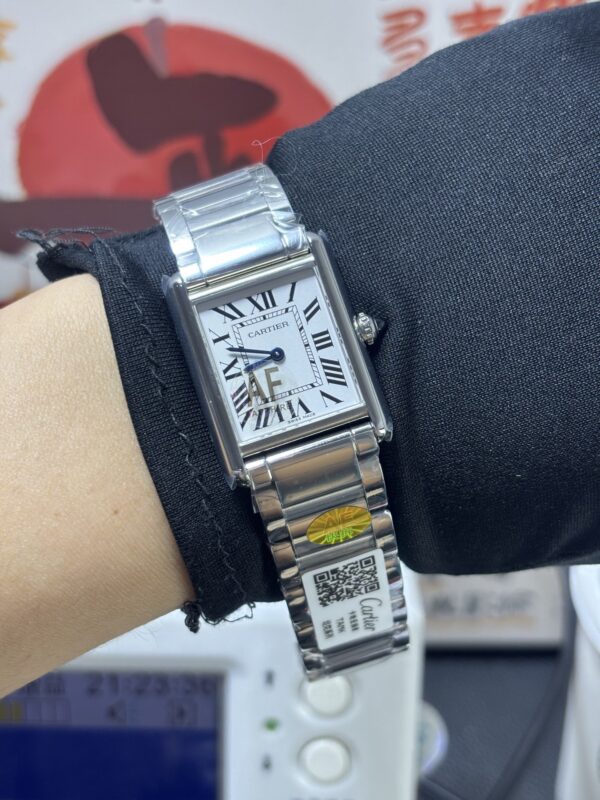 i1773427089050_2127_0_0-3.jpg Cartier Tank (TANK)