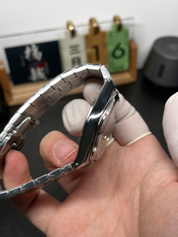 i1773598381778_5521_0_2.jpg Vacheron Constantin Overseas (OVERSEAS) Gray