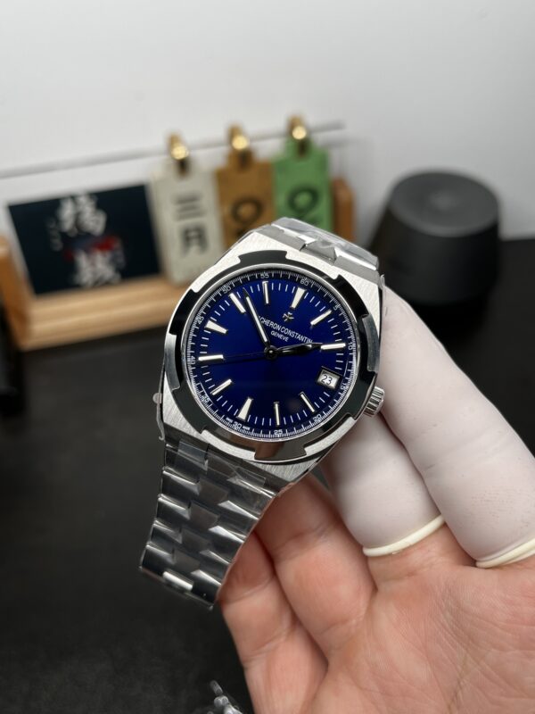 Vacheron Constantin Overseas 4500V Blue