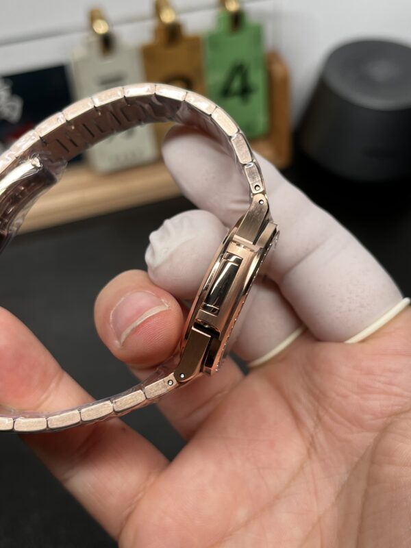 Patek Philippe Nautilus (NAUTILUS)