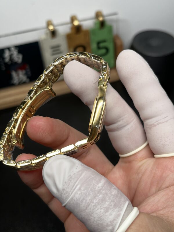 Cartier Panthere (PANTHERE)