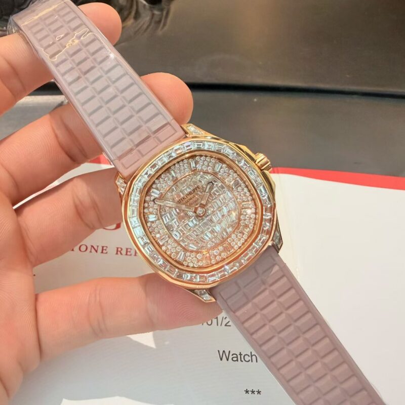 Patek Philippe Aquanaut 5062/450R