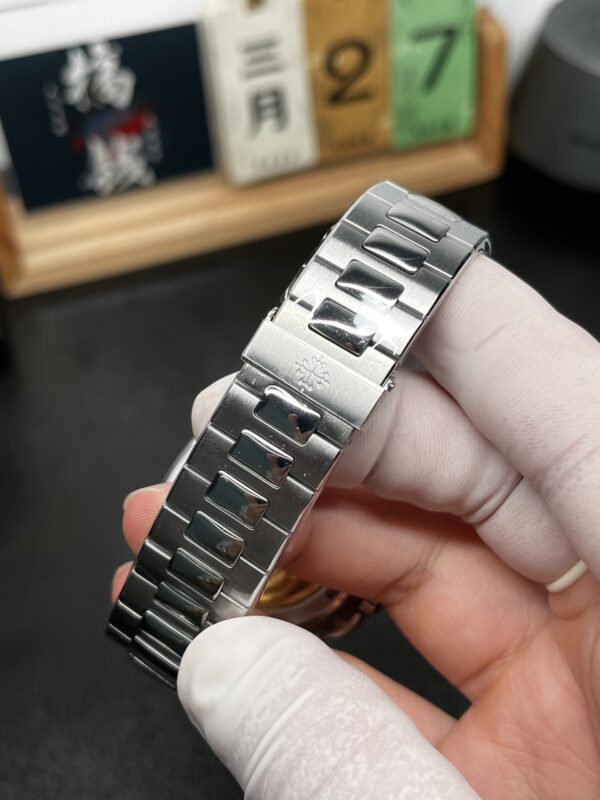 Patek Philippe Nautilus (NAUTILUS) Green
