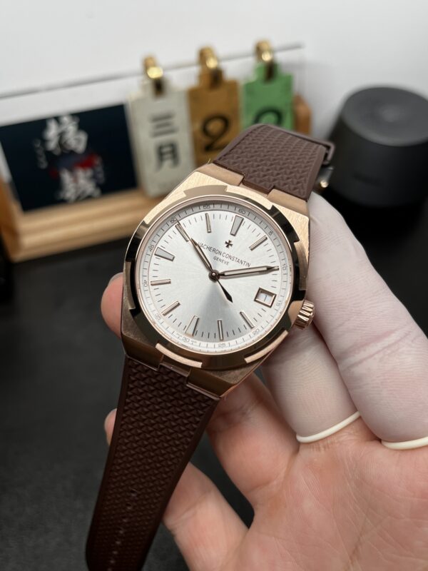 Vacheron Constantin Overseas (OVERSEAS) Rose Gold