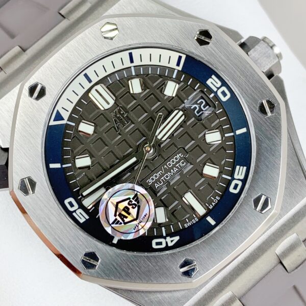Audemars Piguet Watch 15720 Gray