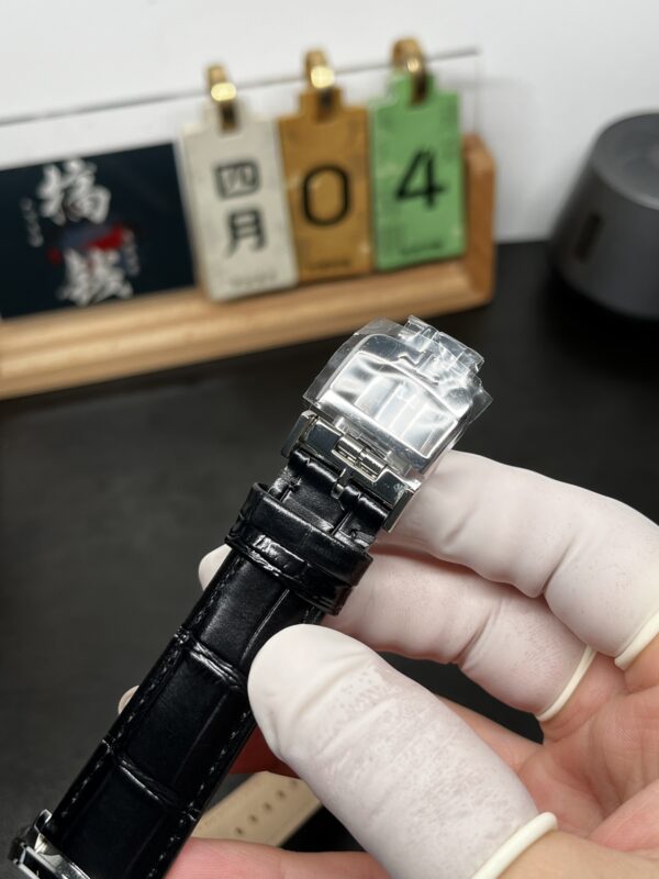 Jaeger-LeCoultre Watch (COMPLICATIONS)