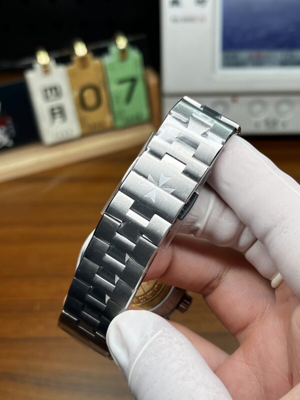 Vacheron Constantin Overseas (OVERSEAS) Blue