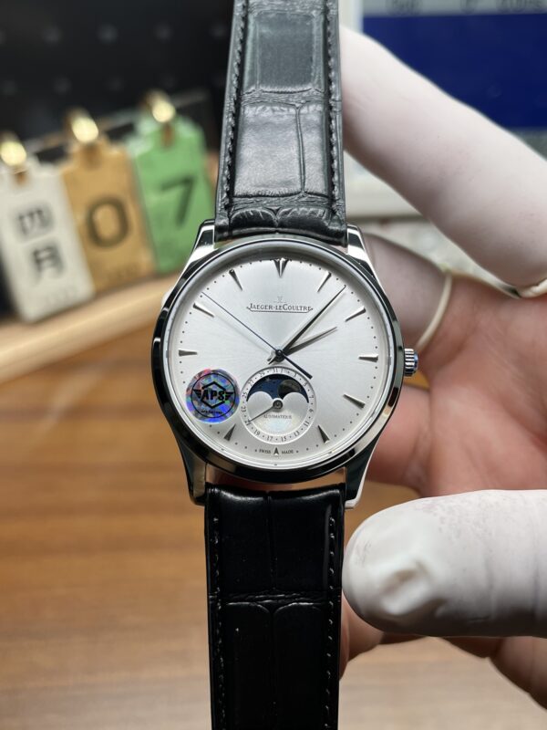 Jaeger-LeCoultre Watch (COMPLICATIONS)
