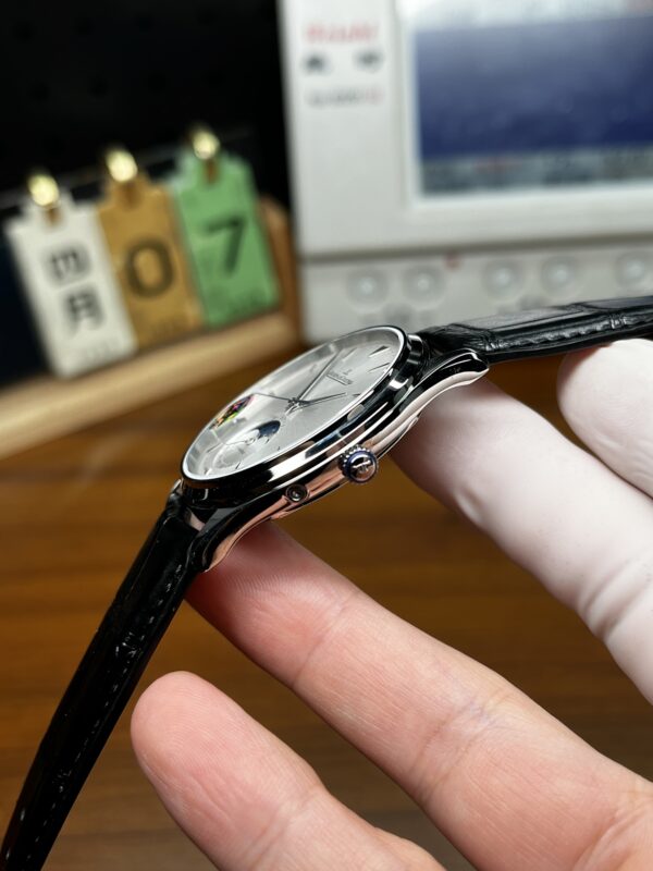 Jaeger-LeCoultre Watch (COMPLICATIONS)