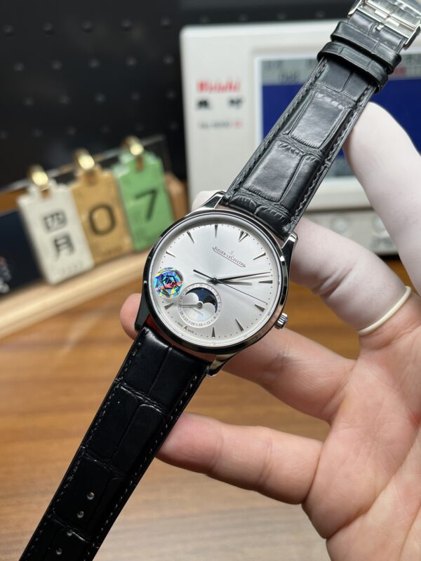 Jaeger-LeCoultre Watch (COMPLICATIONS)