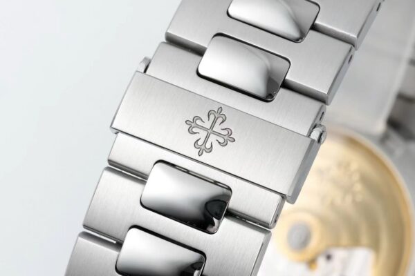 Patek Philippe Nautilus 5711
