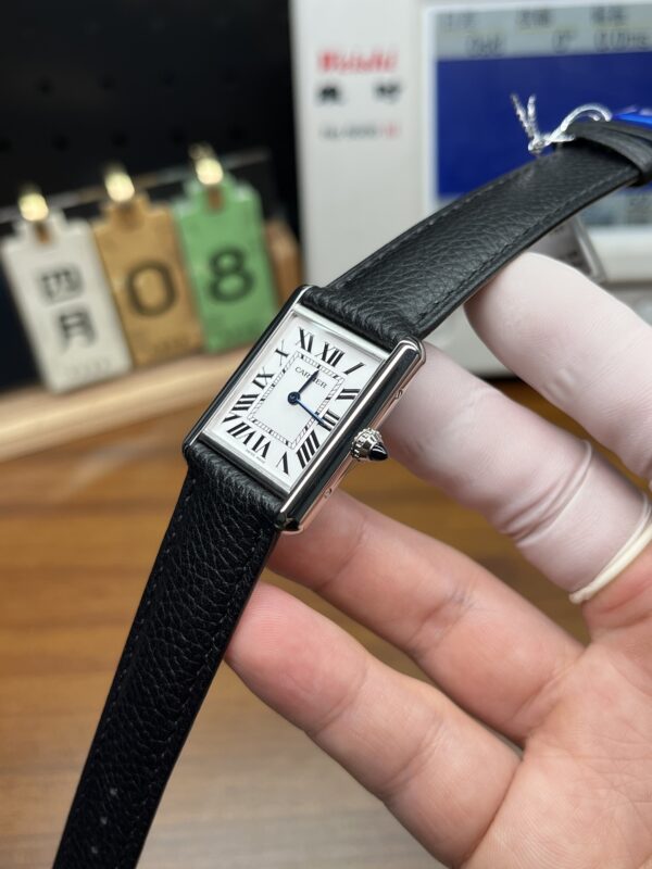 i1775587631928_5956_0_1.jpg Cartier Tank (TANK)