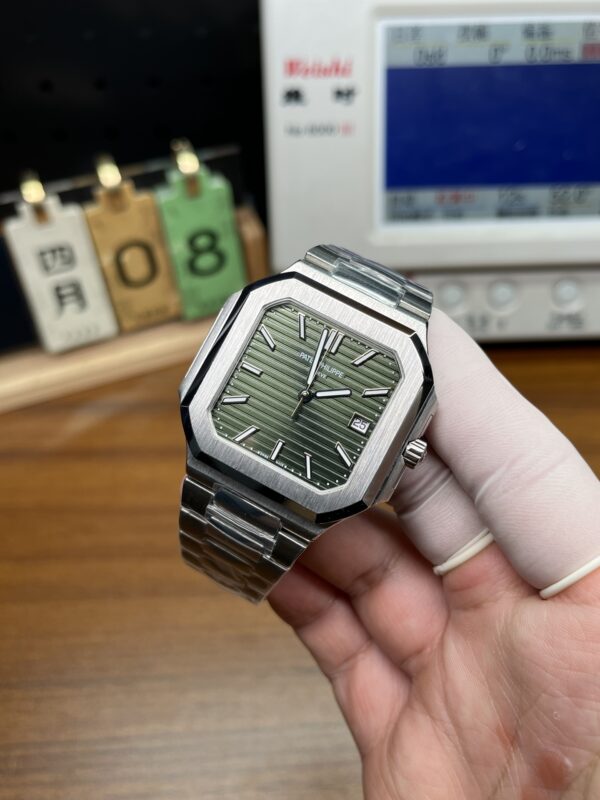 Patek Philippe Nautilus 5821 Green