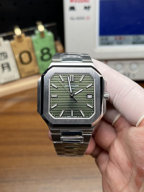 Patek Philippe Nautilus 5821 Green