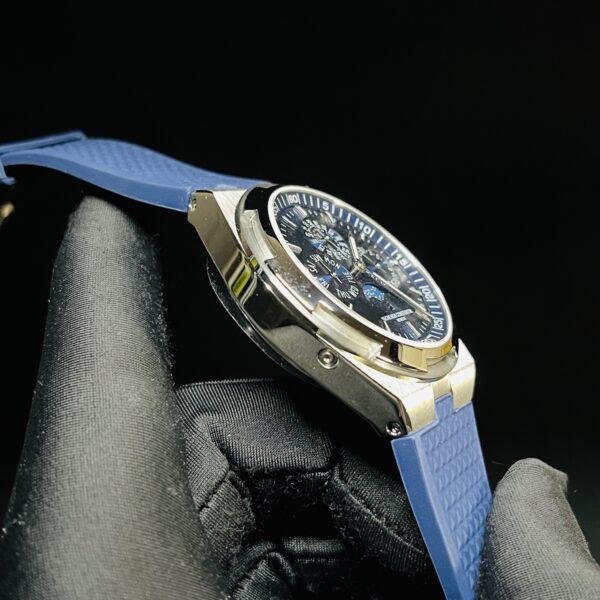 Vacheron Constantin Overseas 5500V