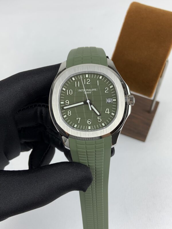 Patek Philippe Aquanaut (AQUANAUT)