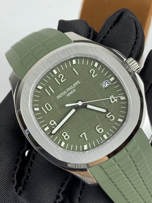 Patek Philippe Aquanaut (AQUANAUT)