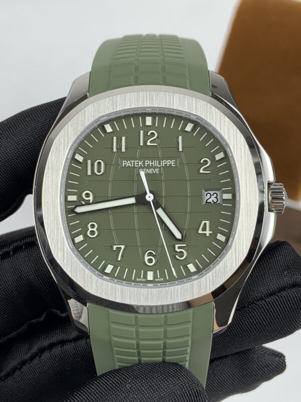 Patek Philippe Aquanaut (AQUANAUT)